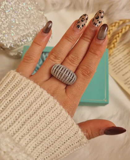 انگشتر جواهری نمادار فری سایز