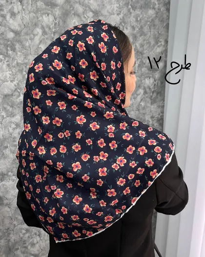 روسری کرپ گل‌گلی 3702
