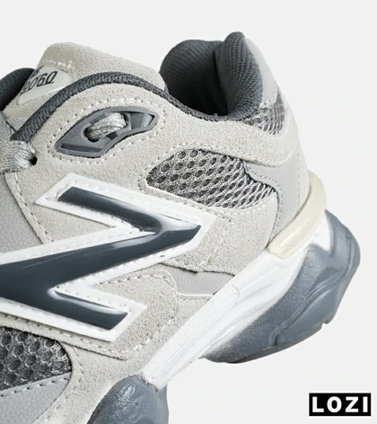 کفش کتانی زنانه طوسی خاکستری NEW BALANCE 9060 مدل 7621