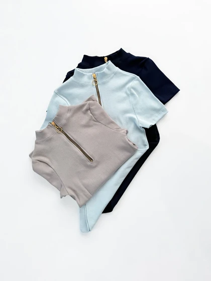 کراپ تاپ کبریتی آستین نصفه یقه سه سانت نیم زیپ