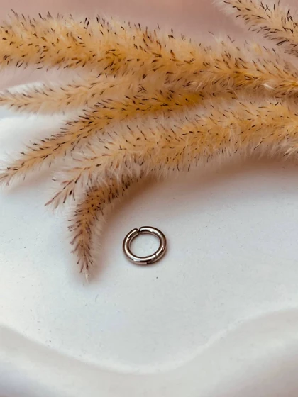 پیرسینگ حلقه‌ای فیک (بدون نیاز به سوراخ)