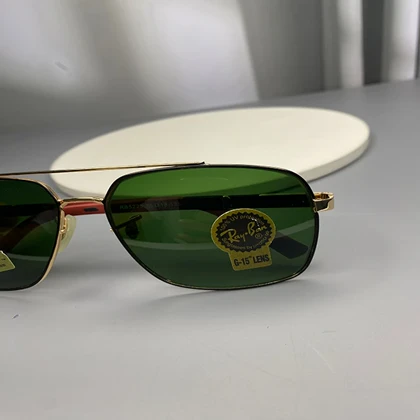 عینک آفتابی ری‌بن با فریم فلزی و لنز شیشه‌ای UV400 Ray-Ban
