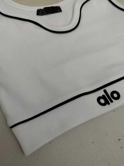 کراپ نیم‌تنه نواردار ALO