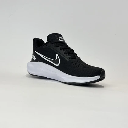 کتانی ورزشی نایک زوم ری اکت مشکی زیر سفید