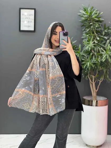 شال حریرنخ طرح لوزی و مربع