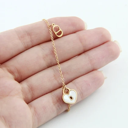 پابند زنانه مدل قلب قفلی