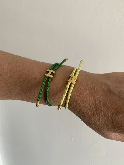 دستبند H رنگی