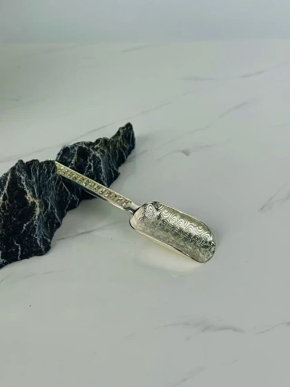 پیمانه قهوه و چای نگین‌دار در دو رنگ