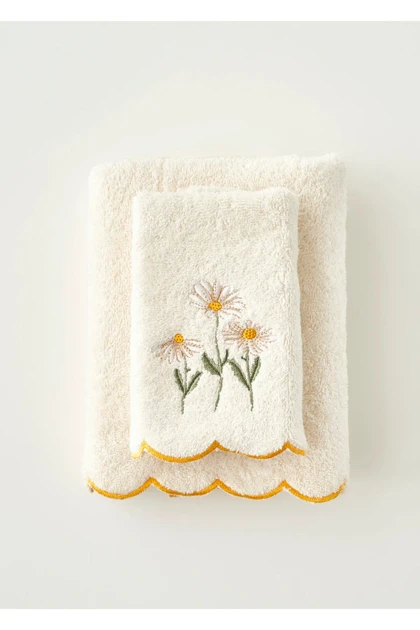حوله دست Bella Maison مدل Daisy Scallop Kenar پنبه‌ای - بژ
