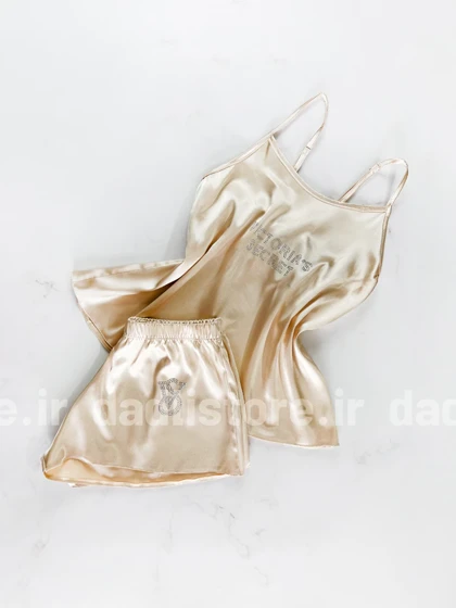 ست لباس خواب تاپ و شورتک نگین‌دار ویکتوریاسکرت