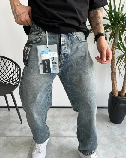 شلوار نیم بگ کثیفشور ساده Balenciaga