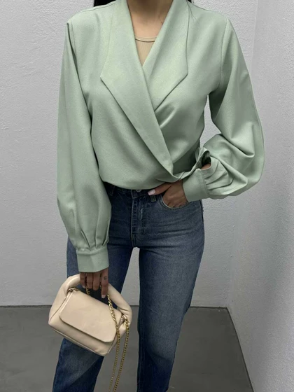 بلوز نیم‌تنه CASUAL