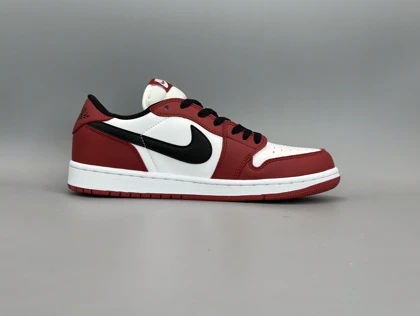 کتانی نایکی جردن1لو شیکاگو/Nike Air Jordan1 low Chicago