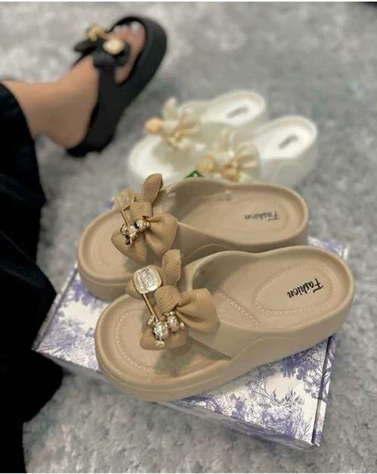 دمپایی زنانه