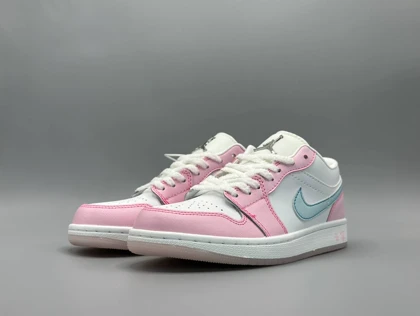 کتانی جردن1 لو پرینت پا صورتی های/ Nike AJ1 low