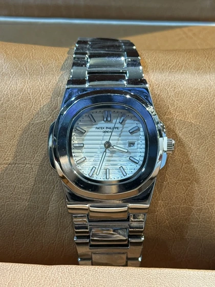 ساعت زنانه طرح پتک فیلیپ نقره ای صفحه سفید