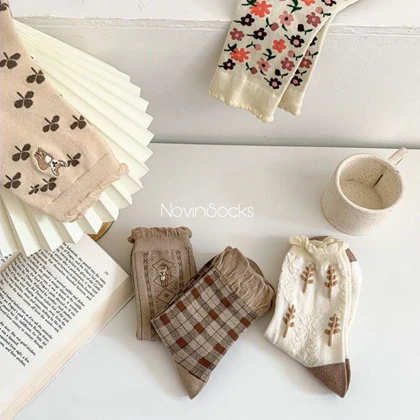 جوراب ساق‌دار طرح آهو