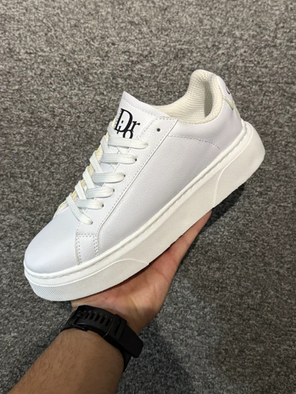 ونس DIOR