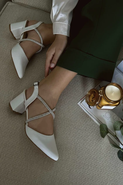 کفش پاشنه‌بلند کلاسیک زنانه polka-store polka-store