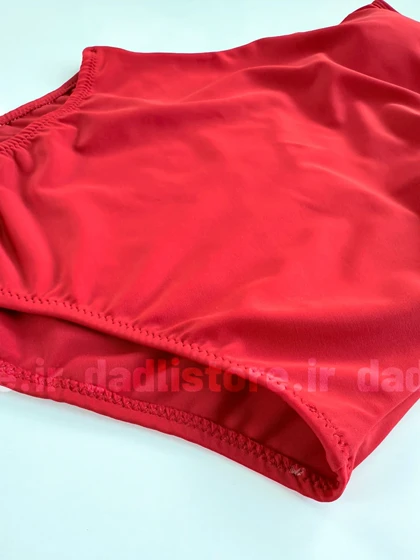 مایو یک تکه کاپ‌دار قرمز بند پلیسه
