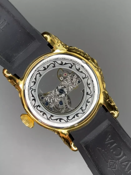 ساعت مچی اینویکتا مدل یاکوزا قاب طلایی بند مشکی INVICTA Yakuza