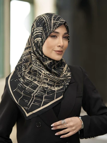 روسری ساتن شنل خطی