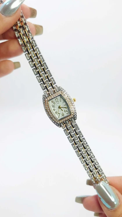 ساعت مچی زنانه مجلسی EHHE نگین‌دار با موتور کوارتز