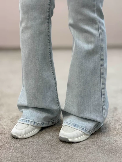 شلوار جین (بوتکات)دمپا یخی اسیدشور9484