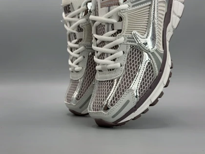 کتانی نایکی وومرو5 یاسی کروم/Nike vomero5