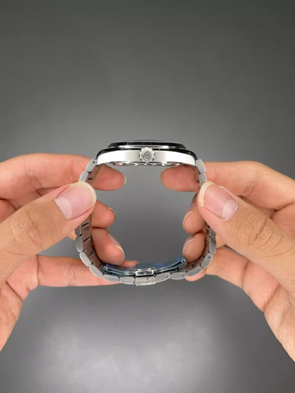 ساعت مچی امگا سیمستر جهان نما صفحه سبز Omega Seamaster Worldtimer