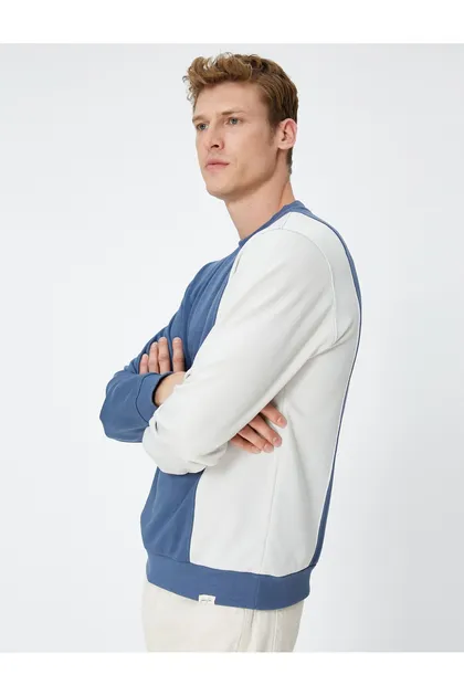 سویشرت یقه خدمه با برچسب آستین بلند چاپ شده رنگ بلوکی 4WAM70035MK