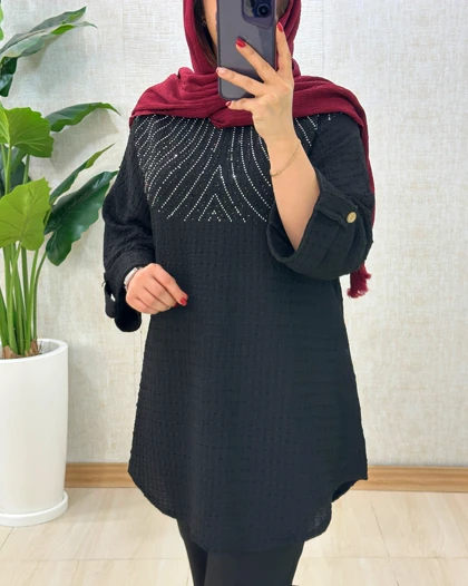 C026- تونیک رخشان نسکافه ای یک خط ته طاقه وسط لباس هست