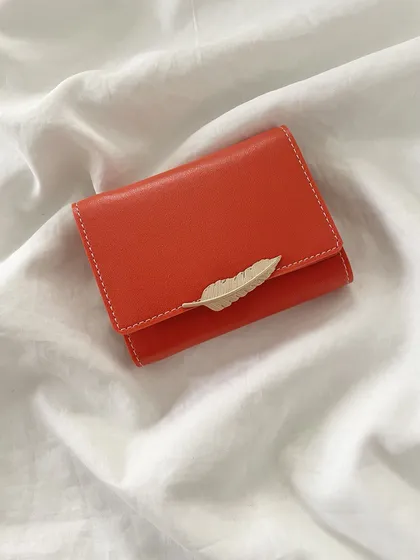 کیف پول دخترانه