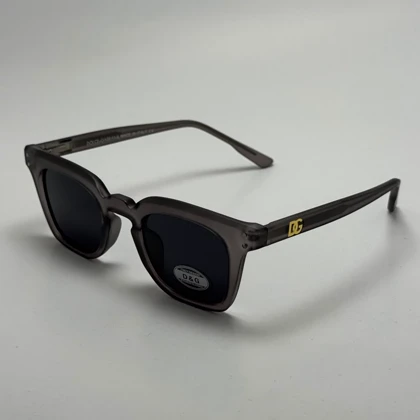 عینک آفتابی پلاریزه دولچه گابانا DOLCE GABBANA دسته سیم کشی شده لولا فنر طوسی کد 7707