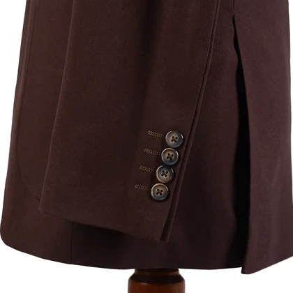 کت و شلوار دو دکمه قهوه‌ای شکلاتی
