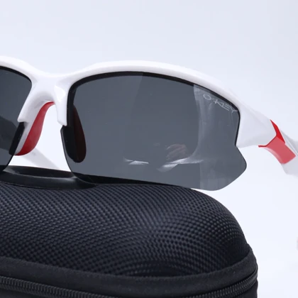 عینک برند OAKLEY کد 181333