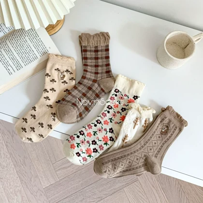 جوراب ساق‌دار طرح آهو