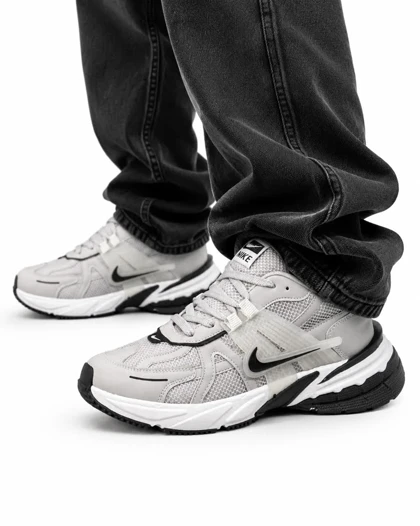 کفش کتانی مردانه بزرگ پا نایکی v2k رنگ طوسی مشکی Nike V2k