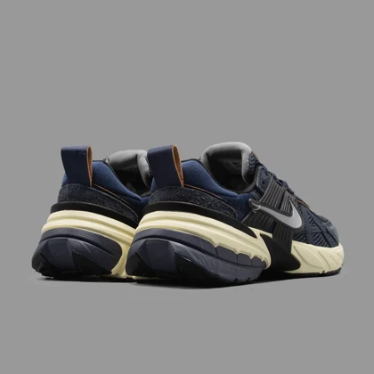 نایکی وی تو کی سرمه ای Nike V2K Run Navy