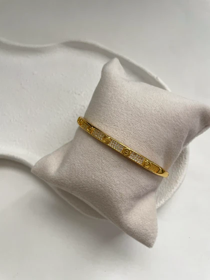 بنگل های نگین‌دار