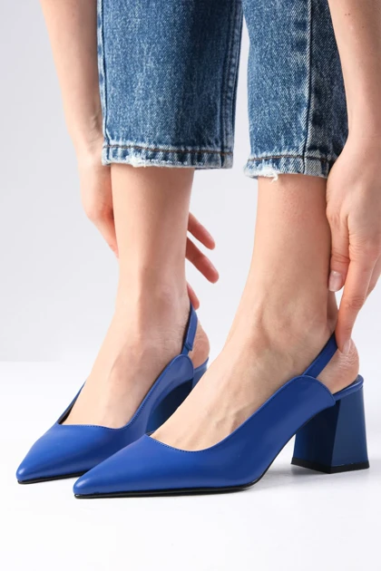 کفش پاشنه‌بلند کلاسیک زنانه میوگوستو mio-gusto