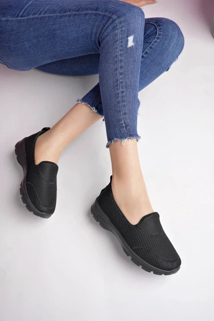 کفش راحتی زنانه muggo