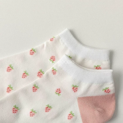 جوراب مچی شکوفه ی توت فرنگی