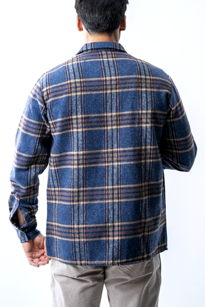 پیراهن آستین بلند پشمی جیب‌دار مردانه