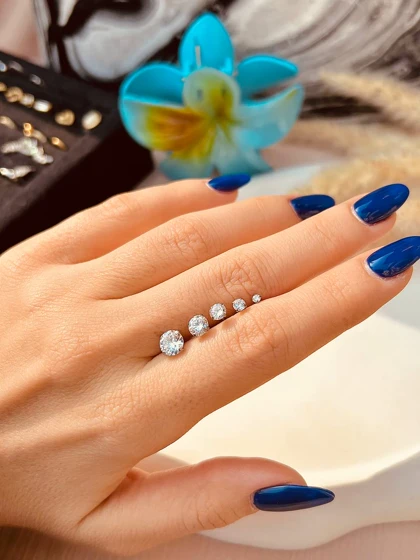 پیرسینگ گوش نگینی دایره