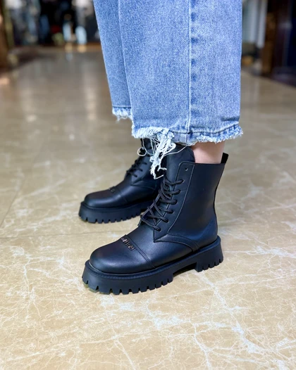 نیم بوت زمستانی میو میو دخترانه (برند ولنتینو)