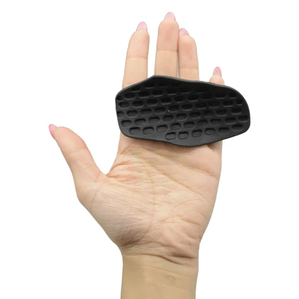 پد محافظ و ضد لغزش دست سیلیکونی مدل Max Grip Pad-404K1331 بسته دو عددی کیف دار