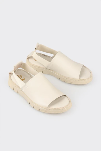 صندل اسپرت زنانه اله elle