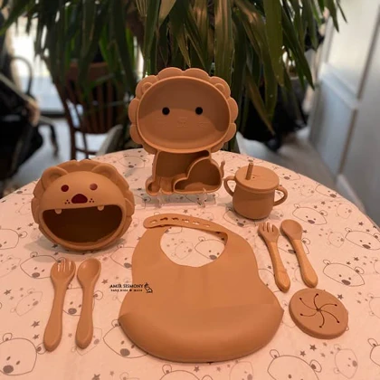 ظرف غذا سیلیکونی 9 تکه طرح شیر