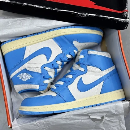کفش نایک ایر جردن وان ساق‌دار شیکاگو لاست اند فاند آبی Nike Air Jordan 1 High Chicago Lost & Found Blue